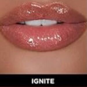 Ignite 618 Hourglass UNREAL™ HIGH SHINE VOLUMIZING LIP GLOSS